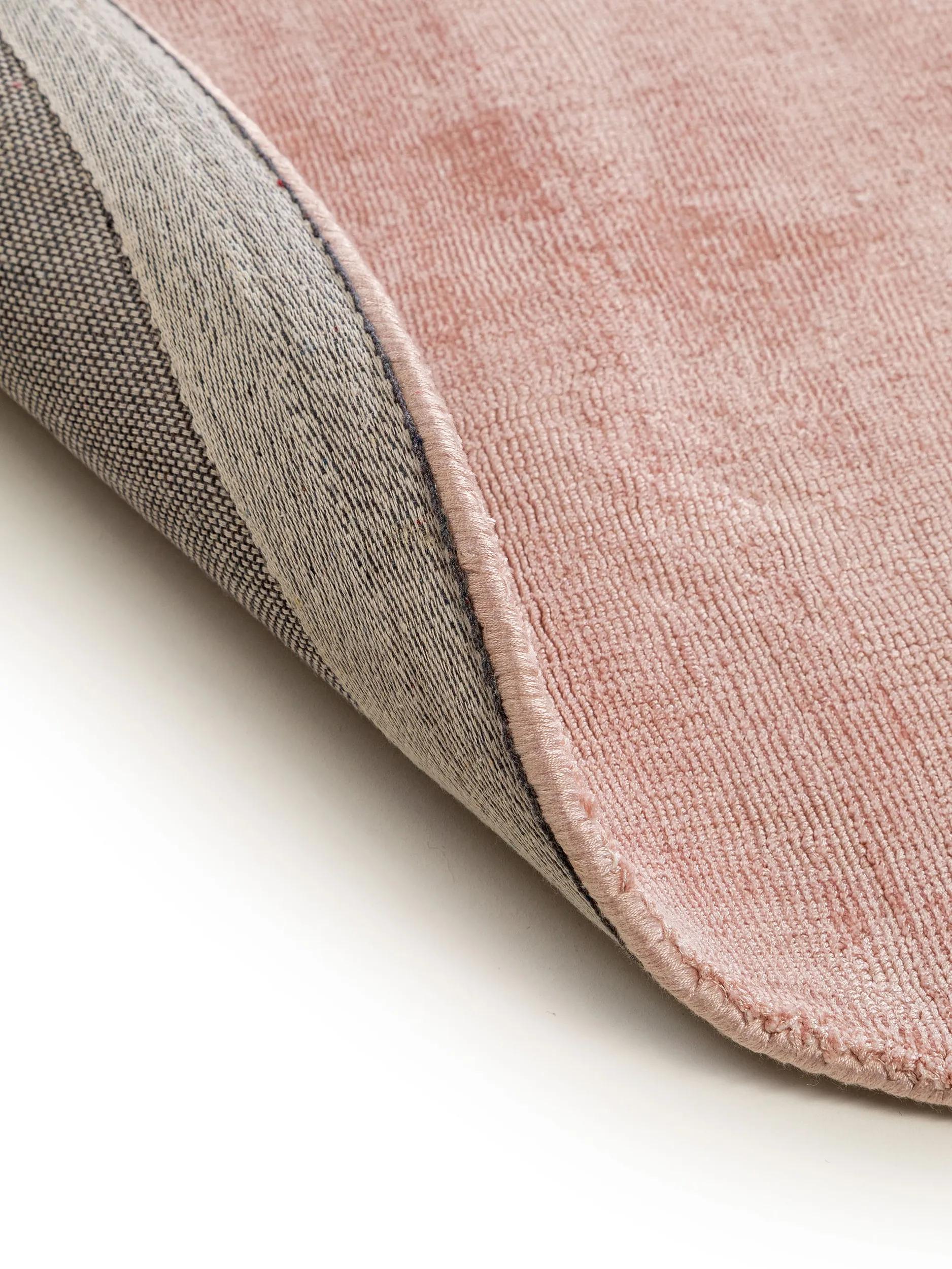 Viscose Rug Oval Nova Rose