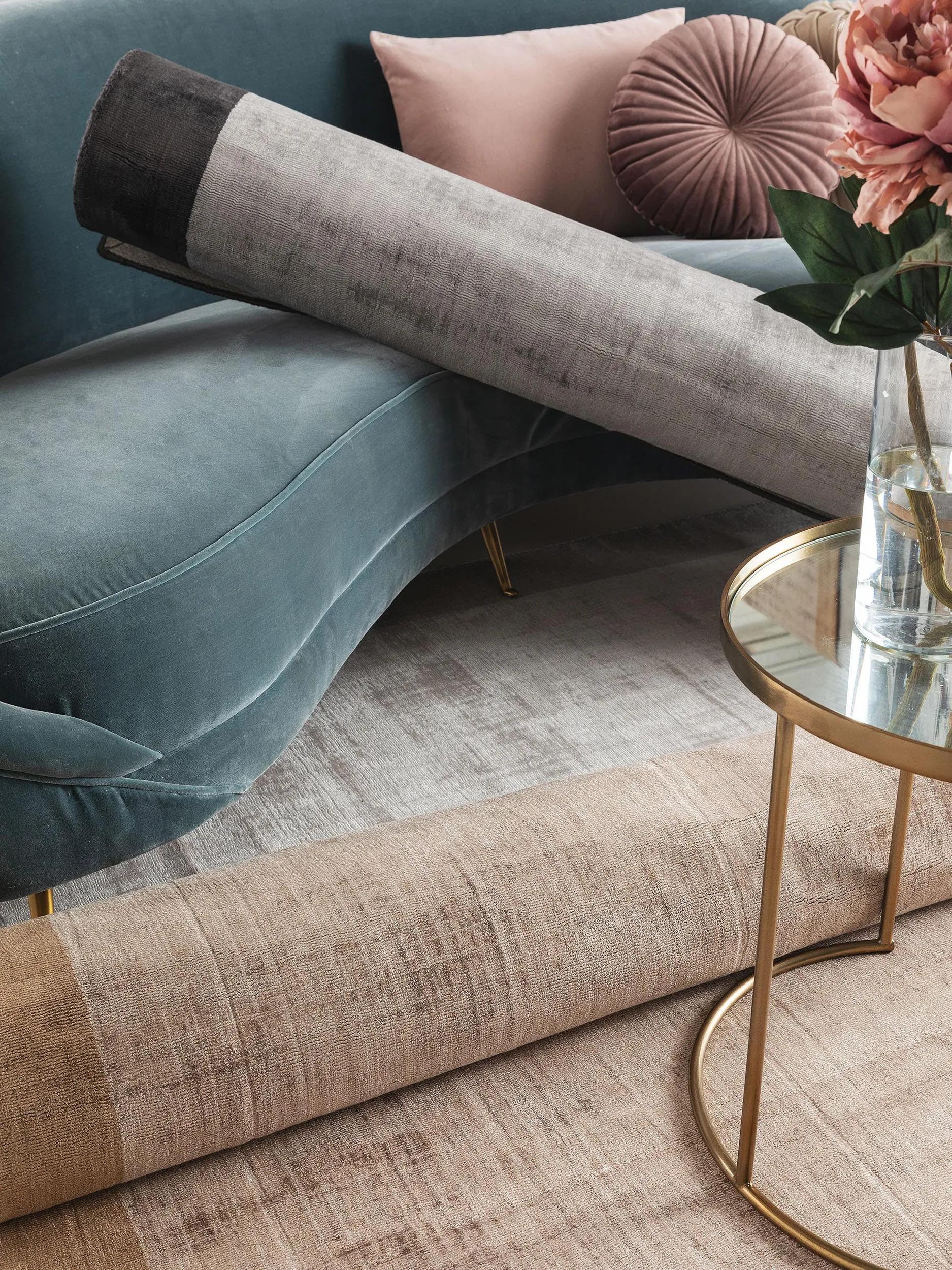 Viscose Rug Nova Border Grey