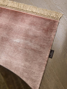 Viscose Rug Rubin Rose