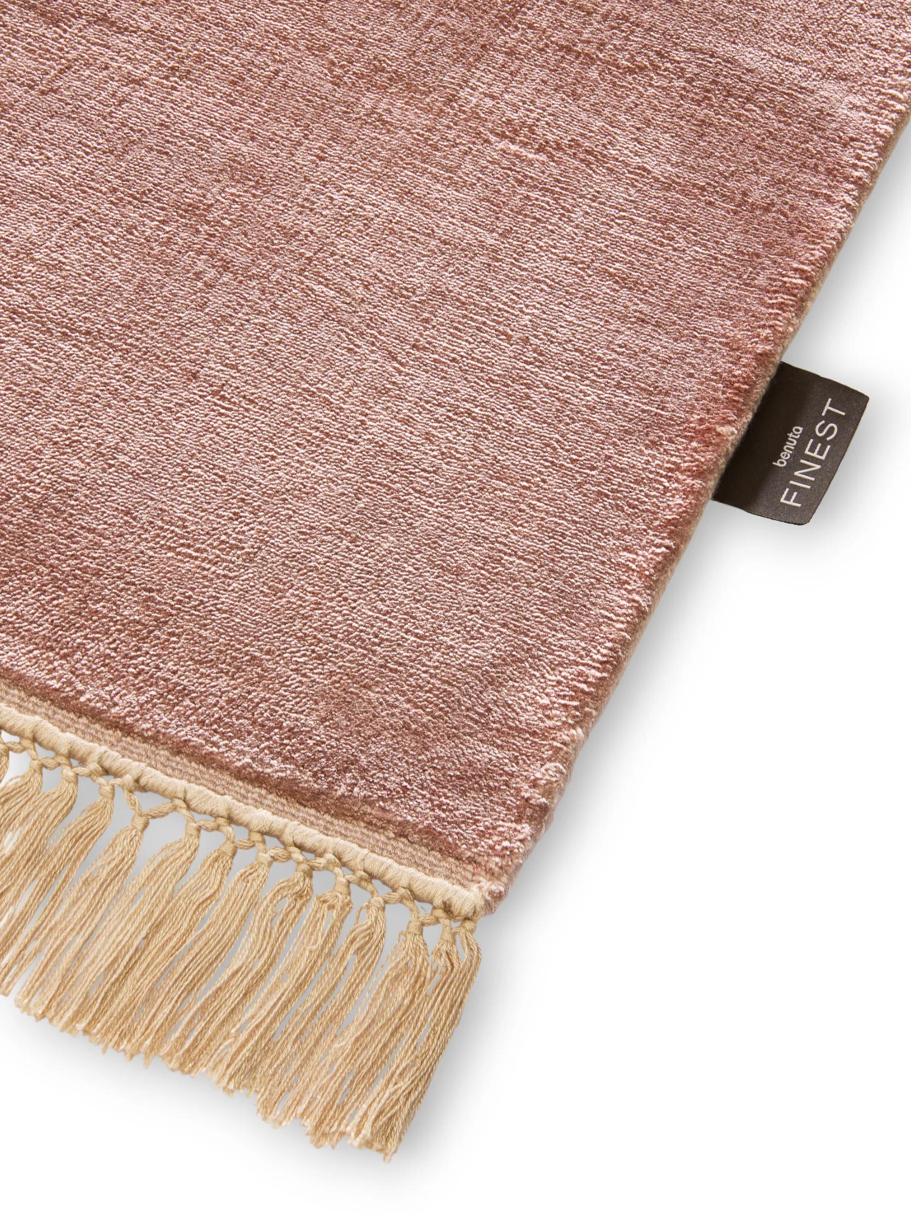 Viscose Rug Rubin Rose