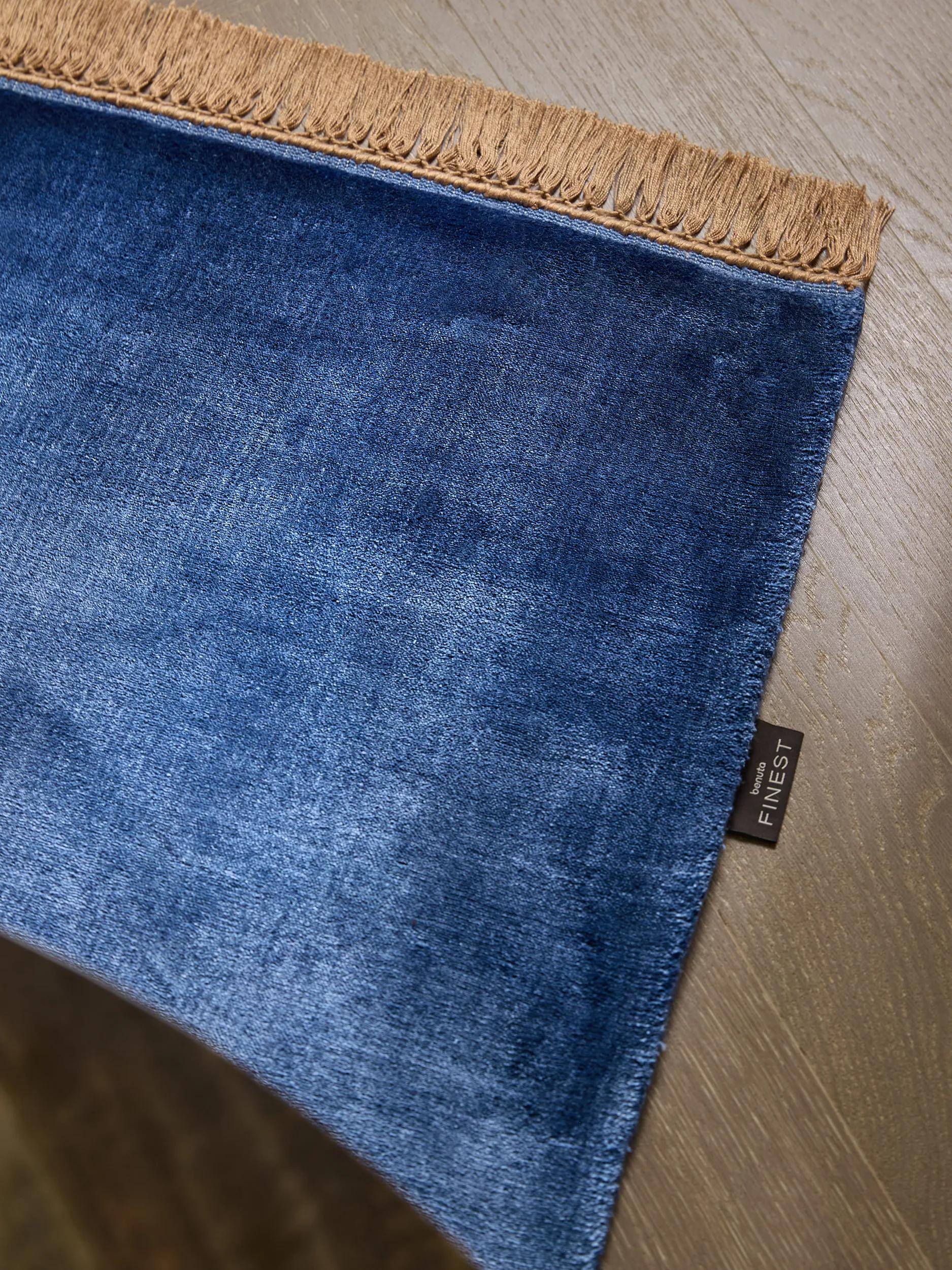 Viscose Rug Rubin Blue