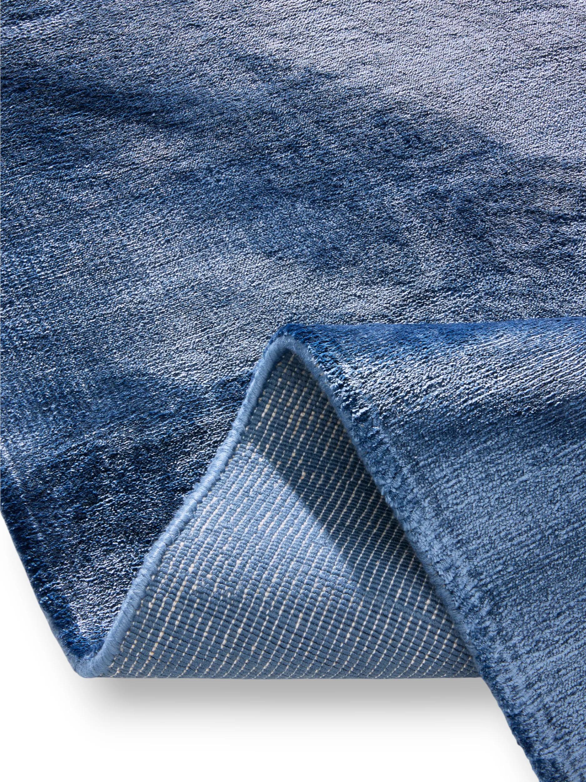 Viscose Rug Rubin Blue