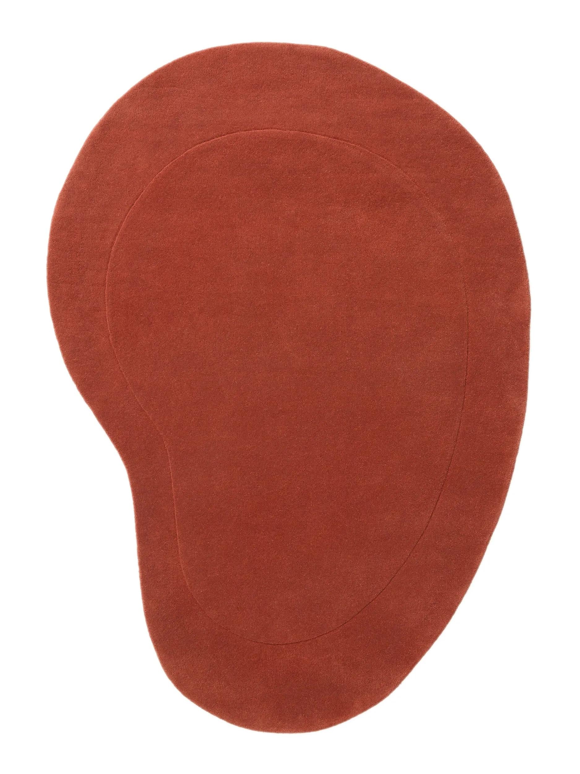 Tapis en laine forme rouge