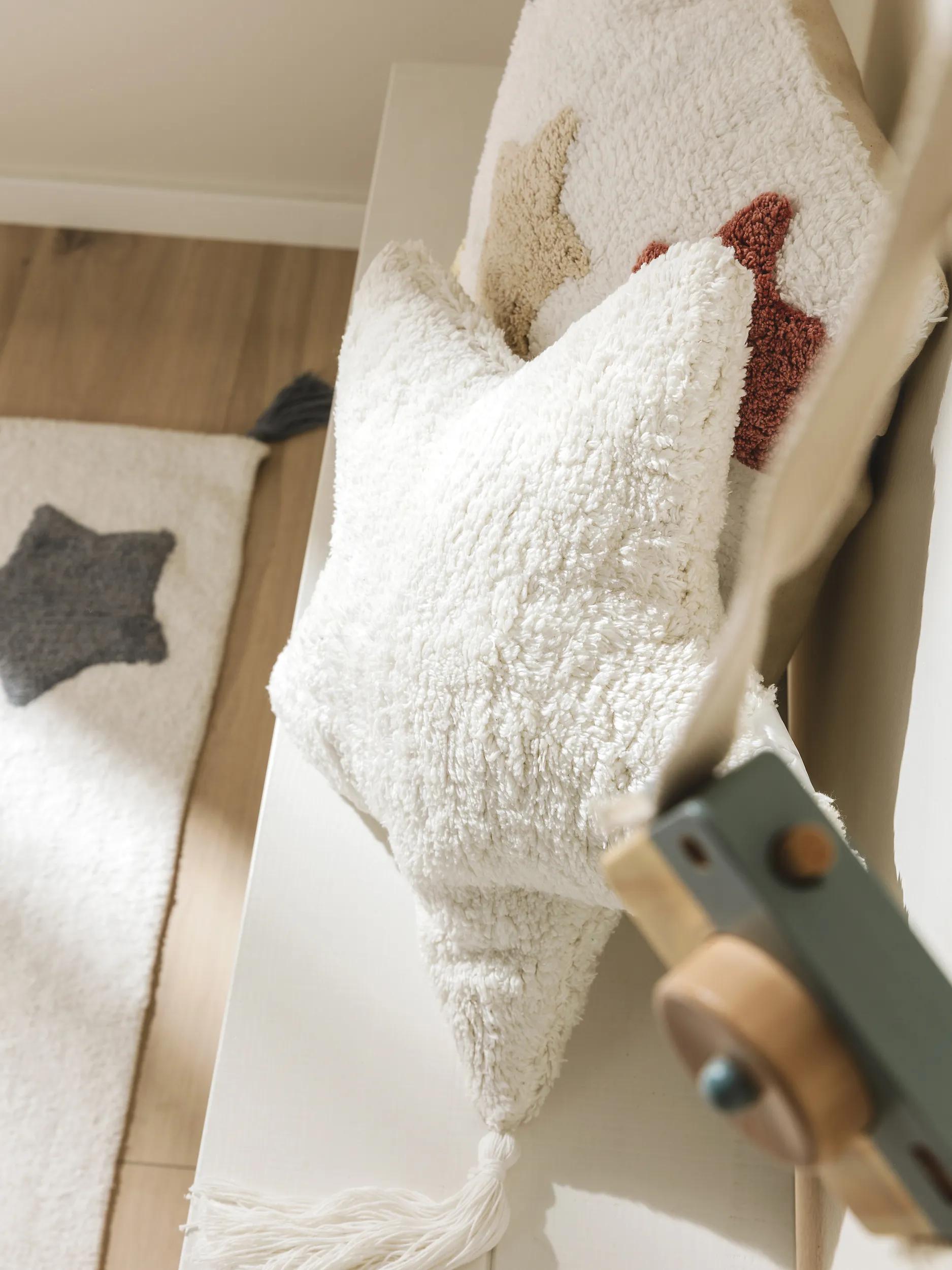Cushion Stars Cream