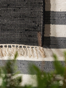 Rug made from recycled material Tom Black