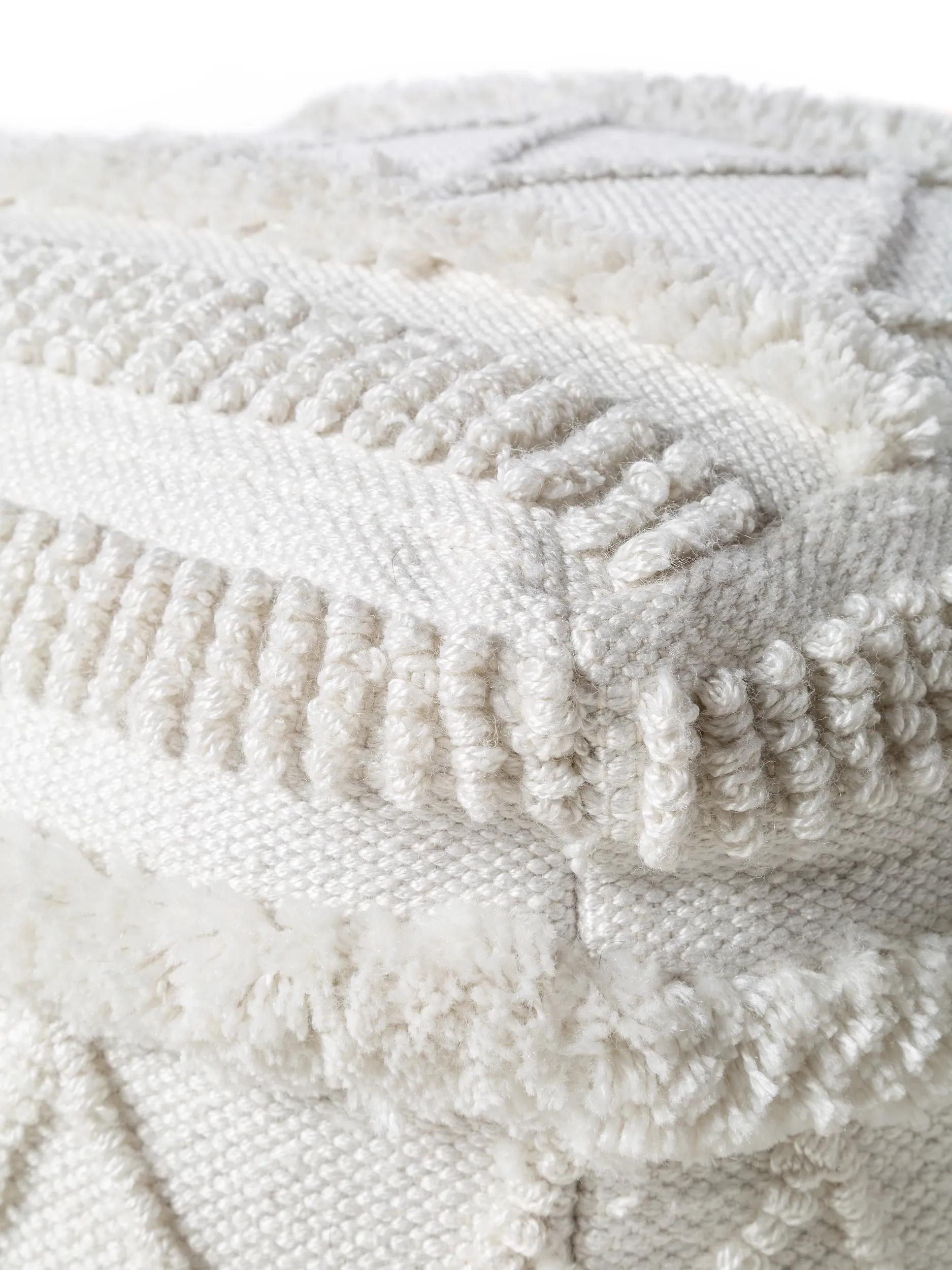 In- & Outdoor Pouf Toni Ivory