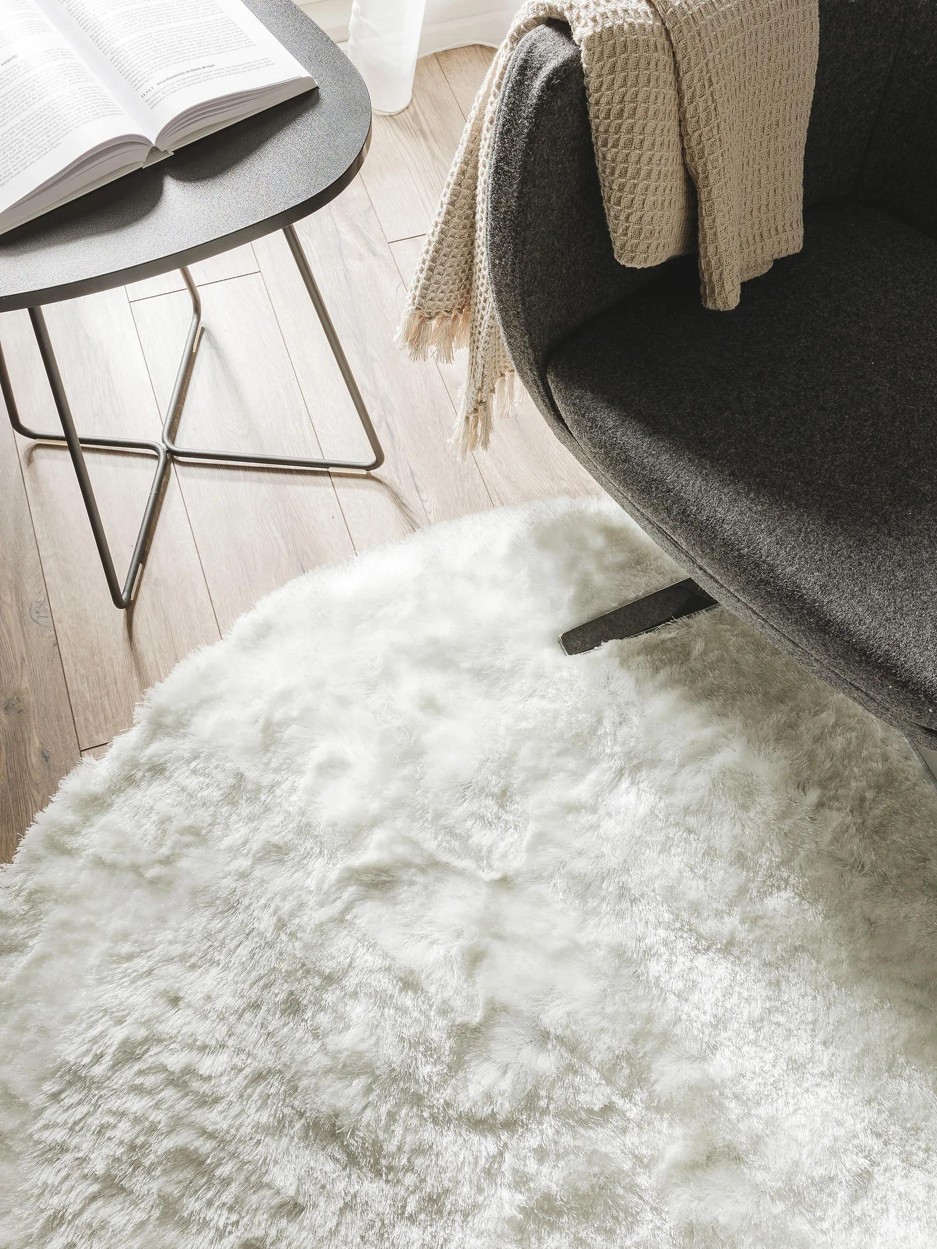 Shaggy rug Whisper White